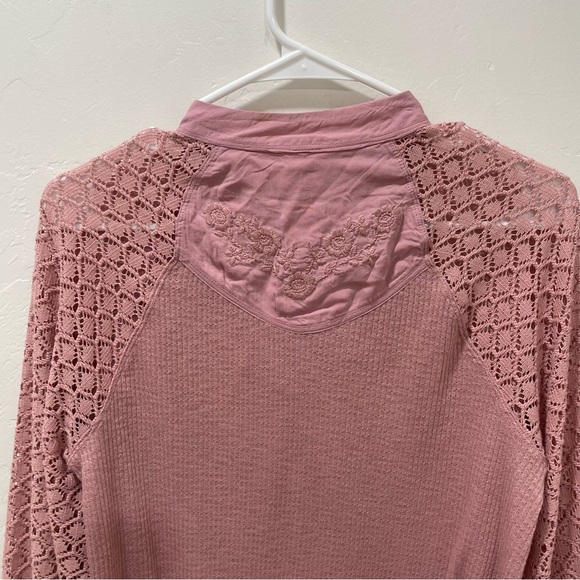 Free People Women's Small Dusty Rose Embroidered Crochet Waffle Knit Blouse Top - Picture 8 of 16